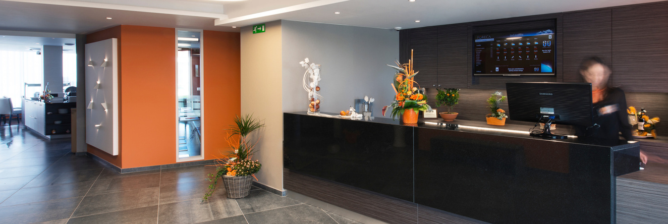 Orange Hotel, 拉卢维耶尔 — 照片 1