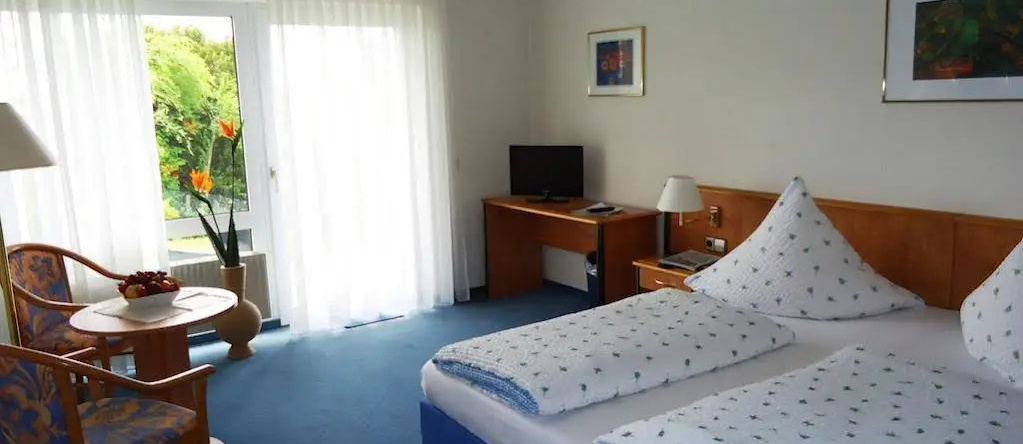 Hotel Kurallee, 梅尔斯堡 — 照片 1