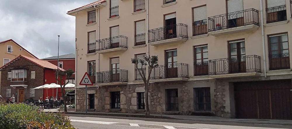 Coquetty Housing In Santander Bay, El Astillero — photo 1