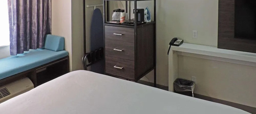 MainStay Suites Clarion, PA near I-80, 克拉里恩 — 照片 1