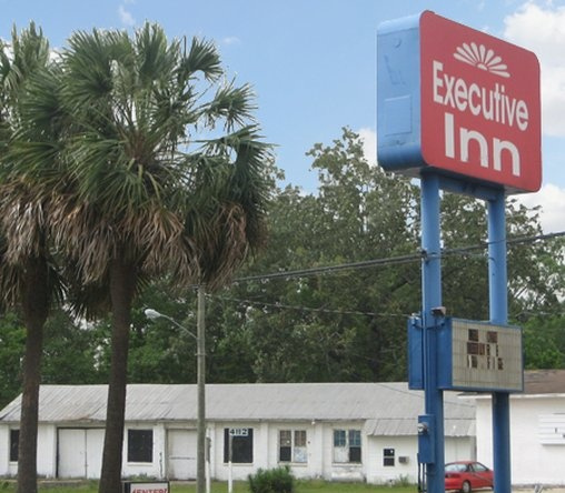 Executive Inn - Marianna, Марианна — фото 1