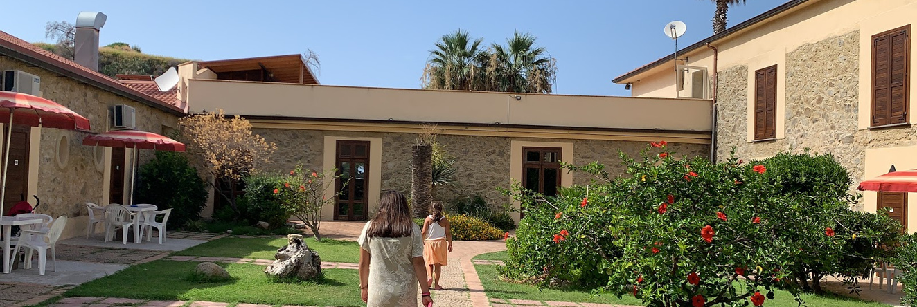 Baia delle Sirene Beach Resort, 布里亚蒂科 — 照片 1