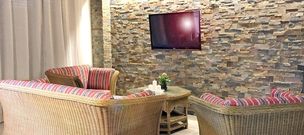 House With 4 Bedrooms In Cretas, With Wonderful Mountain View, Terrace And Wifi, Кретас — фото 1