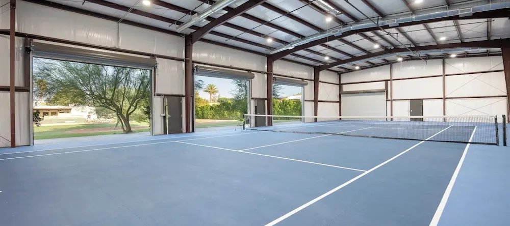Sleeps 20! Architectural Mansion W/ Pool, Indoor Tennis Court, Game Room Starlight Estate By Avantstay, Бермуда-Дюнс — фото 1