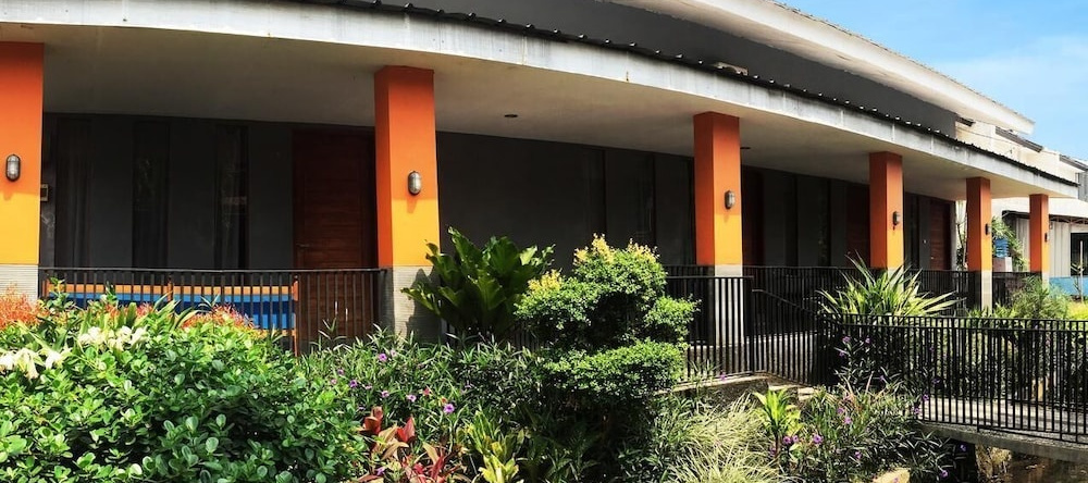Mandalawangi Hotel, 打横 — 照片 1