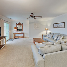 New Listing! Oceanside Village Beach W/ Pool 5 Bedroom Home, 冲浪海滩 — 照片 4