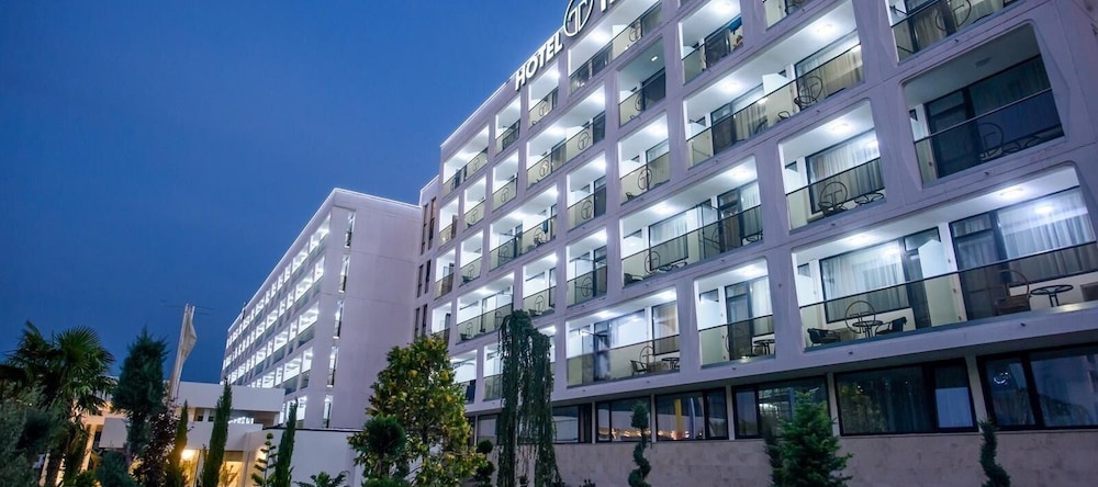 Hotel Terra, 海王星 — 照片 1