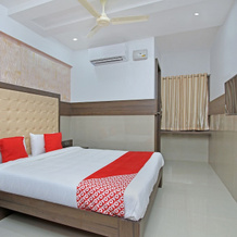 Capital O 26230 Hotel Nirvikalpa, 乌拉尔 — 照片 2