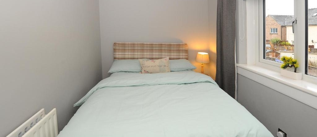 Spacious 3 bedroom house, 斯特灵 — 照片 1