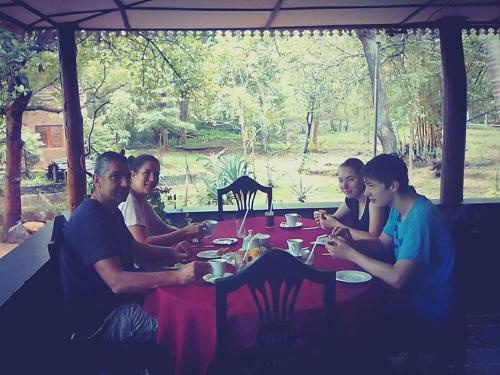 Safari Village Hotel, 汉杜加穆瓦 — 照片 1
