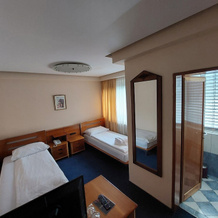 Hotel Brass, Илиджа — фото 3