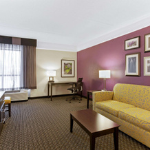 La Quinta Inn & Suites by Wyndham Boston-Andover, Andover — photo 3