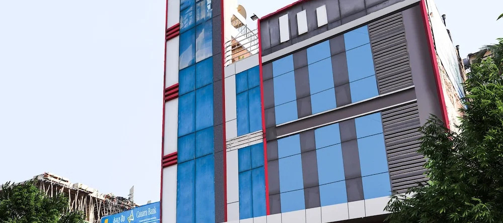 OYO 30754 Hotel A P Palace, 达尔班加 — 照片 1