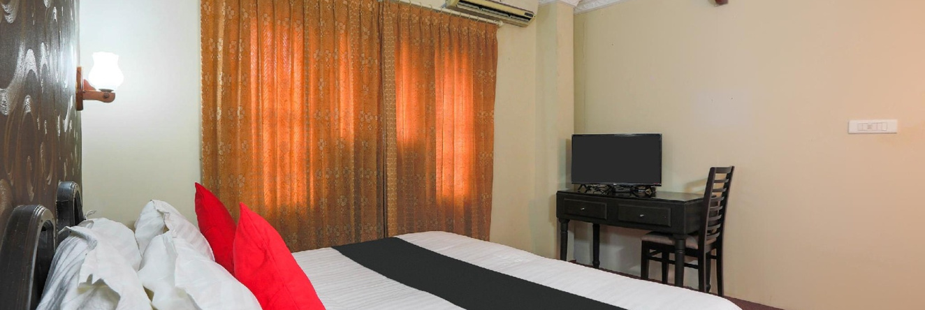 Capital O 61255 Divine Deluxe, Sultanpur — photo 1