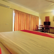 OYO 29625 Suvarna Regency, 哈桑 — 照片 5