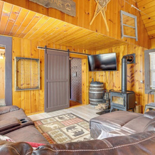 14 Mi to Slopes: Long Barn Cabin w/ Fire Pit!, 长谷仓 — 照片 4