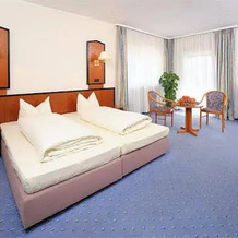 Hotel Grasbrunner Hof, Грасбрунн — фото 3