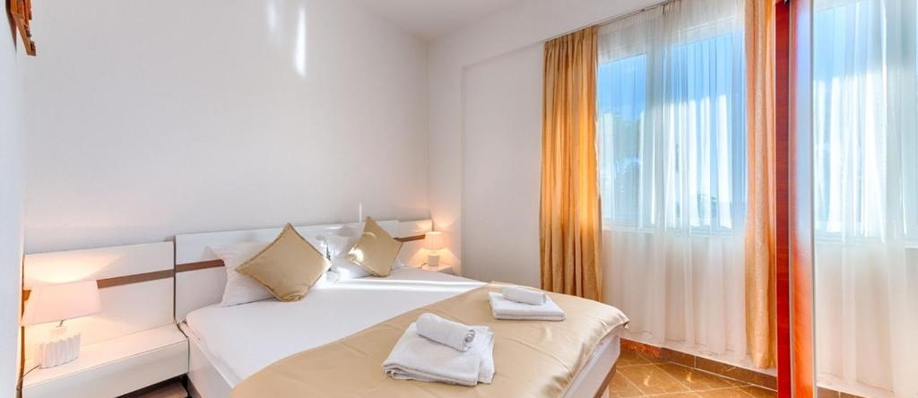 Lux Apartments S, 多布罗沃达 — 照片 1