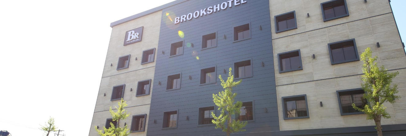 Brooks Hotel, Tongyeong — photo 1