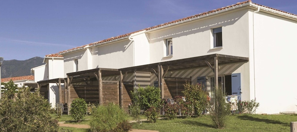 Captivating Linked Mediterranean Holiday Home in Corsica, 波焦梅扎纳 — 照片 1
