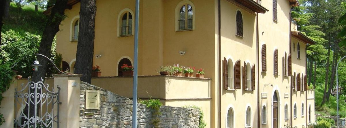 Country House La Locanda del Borgo, 彼得拉伦加 — 照片 1