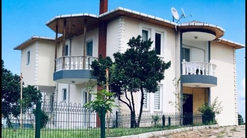 Sadik Villa (Sea View 4 Bedrooms and 4 Bathrooms), 特拉布宗 — 照片 1