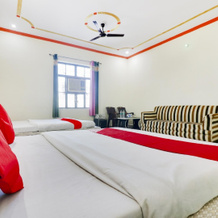 Oyo 72863 New Satkar Hotel, Фирозабад — фото 2