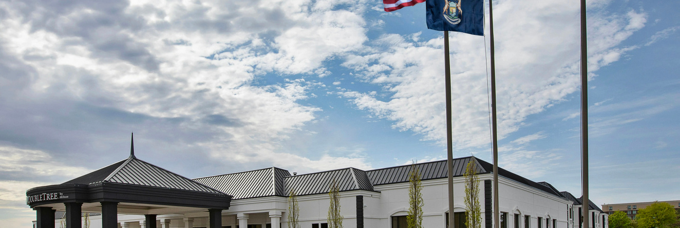 DoubleTree by Hilton Detroit Novi, 诺维 — 照片 1