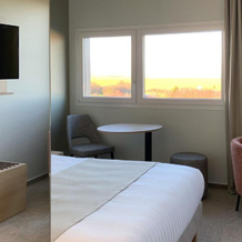 Hotel Akena Troyes - La Chapelle St-Luc, 拉沙佩勒-圣吕克 — 照片 5