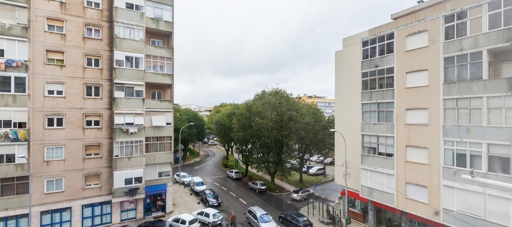 Beautiful 1 Bedroom Apartment Near Benfica, Falagueira-Venda Nova — photo 1