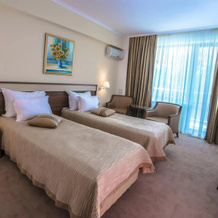 Hotel Saturn, 科斯蒂内什蒂 — 照片 3
