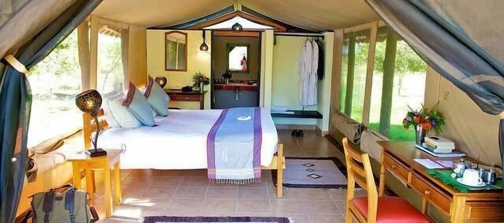Voyager Ziwani Tented Camp, 塔韦塔 — 照片 1
