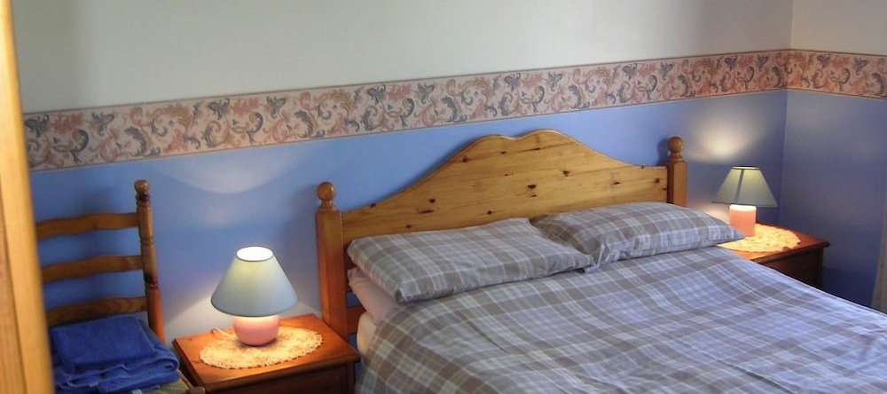Snowgoose Apartments & Blacksmith Bunkhouse, Corpach — photo 1