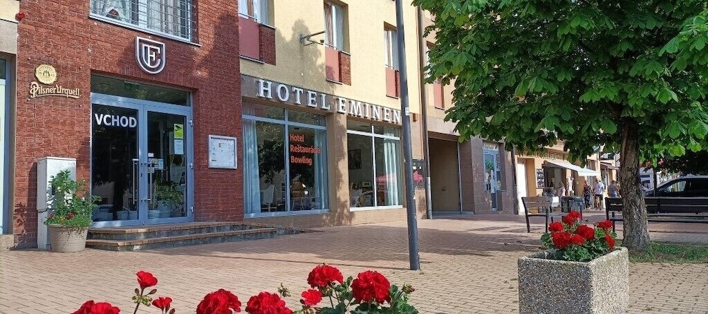 Hotel Eminent, Ступава — фото 1