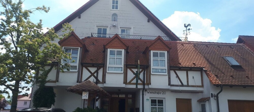 Hotel Pension Am Engelsberg, Sommerach — photo 1