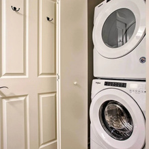 Walk To Main Street Eats: Remodeled Saluda Apt, Салуда — фото 5