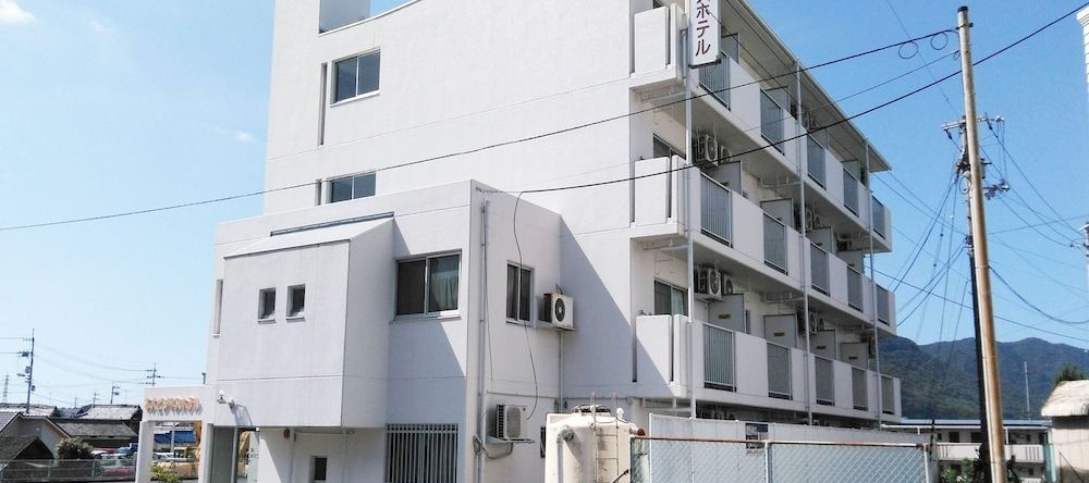 OYO Motodai Business Hotel Kanonji, 观音寺 — 照片 1