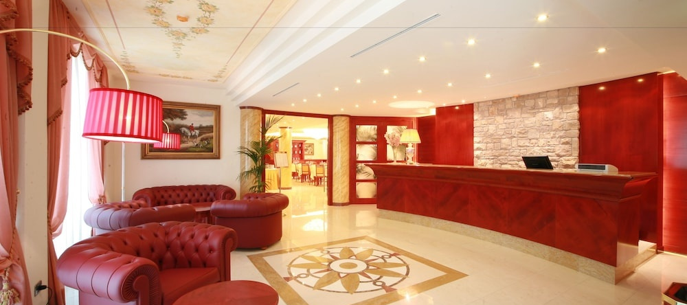 Grand Hotel Del Parco - Bergamo Airport, Стеццано — фото 1