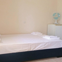 Amazing Home in Theologos with Hot Tub, WiFi & 6 Bedrooms, 洛克罗伊 — 照片 4