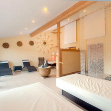 Hotel-Gasthof Zur Linde, 诺伊基兴拜姆海利根布卢特 — 照片 2