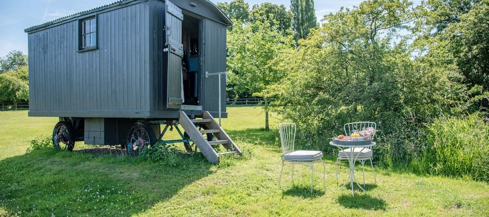 Abbey Shepherds Hut, Eye, Ай — фото 1