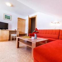 Hotel Gasthof zur Linde, 诺伊马克特 — 照片 4