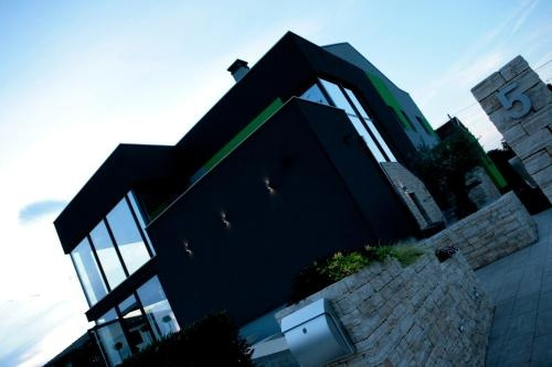 Olive Charm, 乌马格 — 照片 1