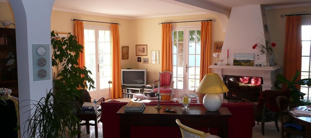 House With 4 Bedrooms in Évenos, With Wonderful Mountain View, Private, Evenos — photo 1