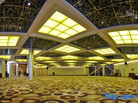 Solar Valley Micro-E International Hotel, Дежоу — фото 1