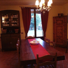 Rustic, 3-bedroom House in Villamanín With a Furnished Terrace, Garden, Villamanin — photo 5