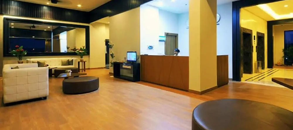 Azalea Suites By Jayakarta Group, Чикаранг — фото 1