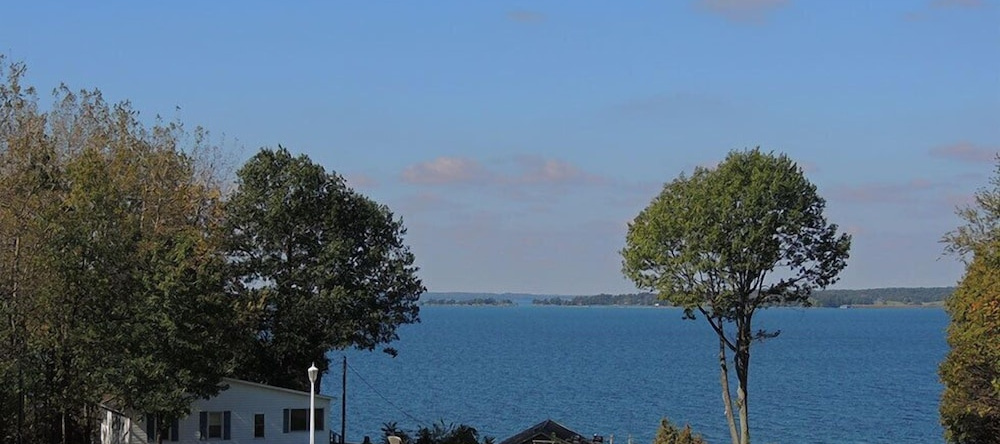 West Winds Motel & Cottages, Wellesley Island — photo 1