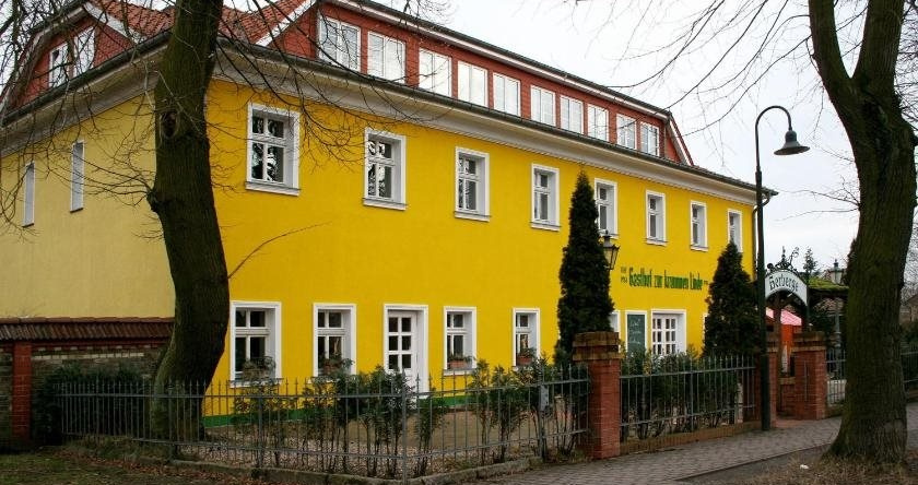 Landgasthof zur krummen Linde, 霍亨诺伊恩多夫 — 照片 1