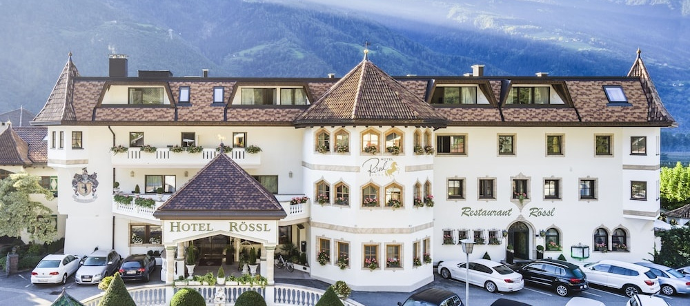 Hotel Rössl, Parcines — photo 1